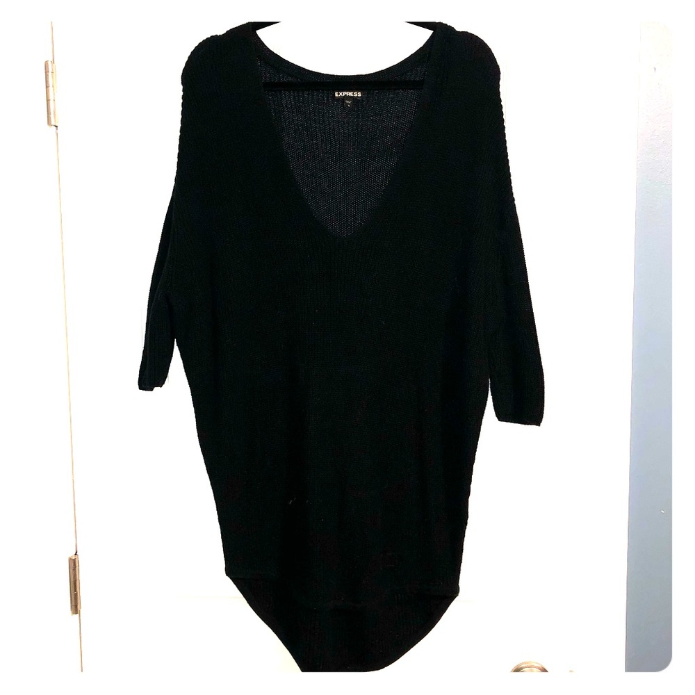 Black tunic with high-low length and 3/4 sleeves
